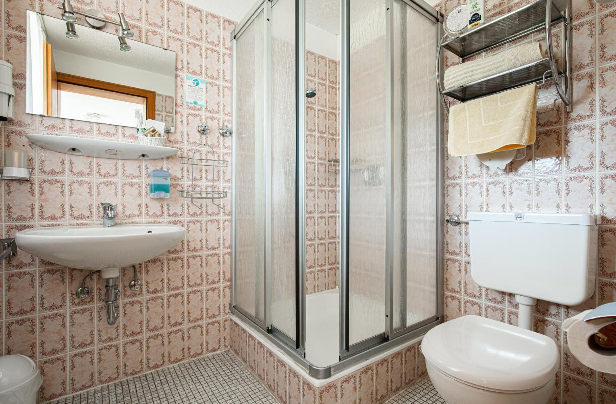 אייזנבאך Auerhahn Bed And Breakfast - Black Forest - Waldhotel מראה חיצוני תמונה